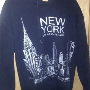 New York City Doesn't Sleep hoodie